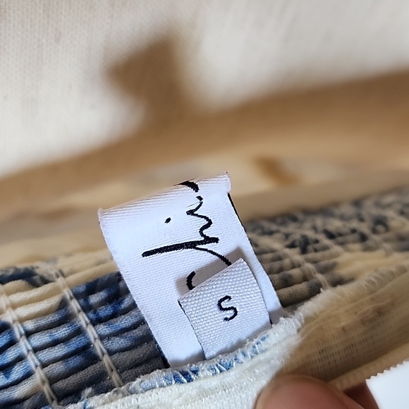 🔔 2/$35 Chic wish Swallow and Rose Printed Tie Strap Midi Dress - Picture 8 of 11